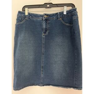 Coldwater creek Denim skirt, P12. Back kick pleat Classic staple minimalist